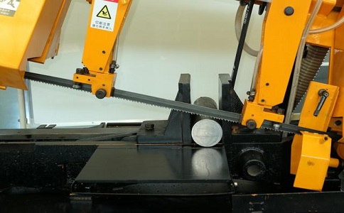 美姑数控带锯床自动送料精度会出现偏差吗？